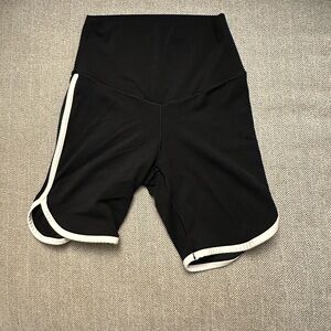 OFFLINE by aerie - The Hugger - Bike Shorts - Black with White Trim (Small)